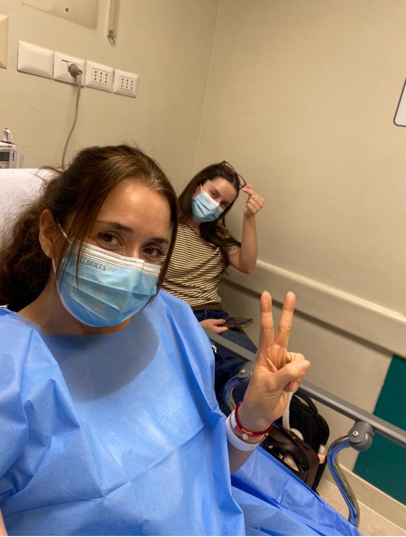 Coté con su hija en el hospital
